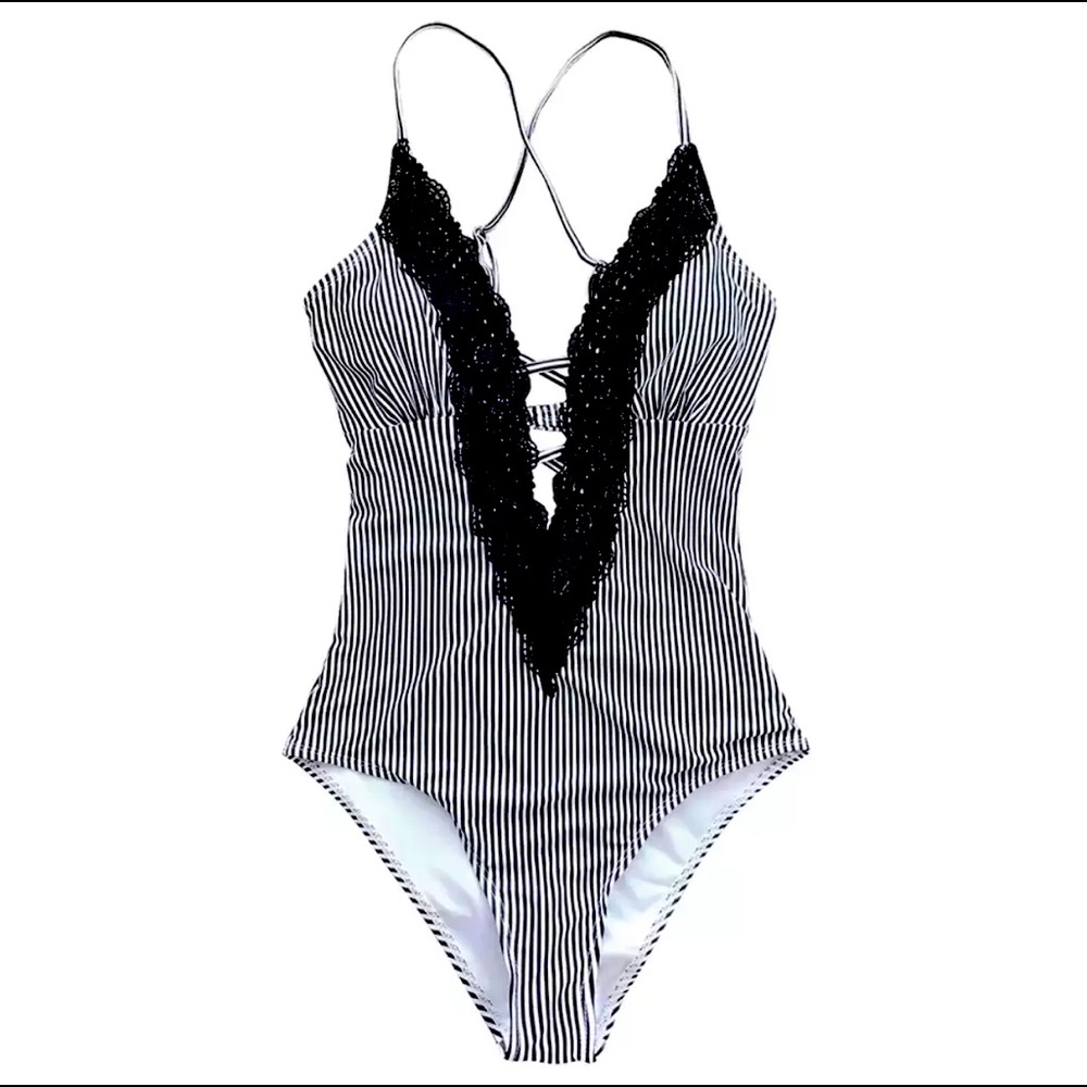 Cupshe Black and White One-Piece Bathing Suit